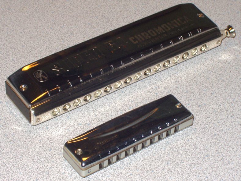 Alat Musik Harmonika